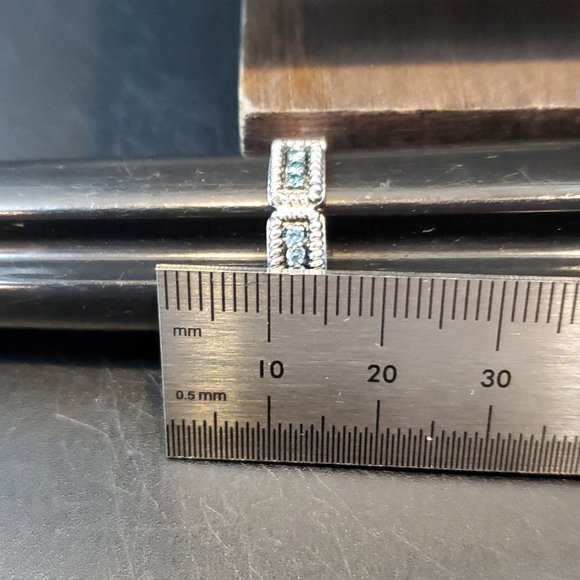 Size 8 925 Sterling Silver Beautiful Blue Diamonds Ring - Picture 7 of 8